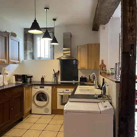 Gite Desertines, 4 Pieces, 8 Personnes - Fr-1-489-365 * Desertines (Allier)