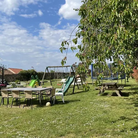 Holiday home Gite Desertines, 4 Pieces, 8 Personnes - Fr-1-489-365 Desertines (Allier)